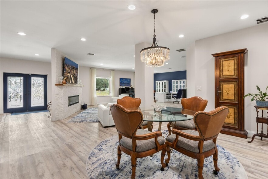 More Photos Of 455 Briar Patch Ln, Geneva Specialty For Sale