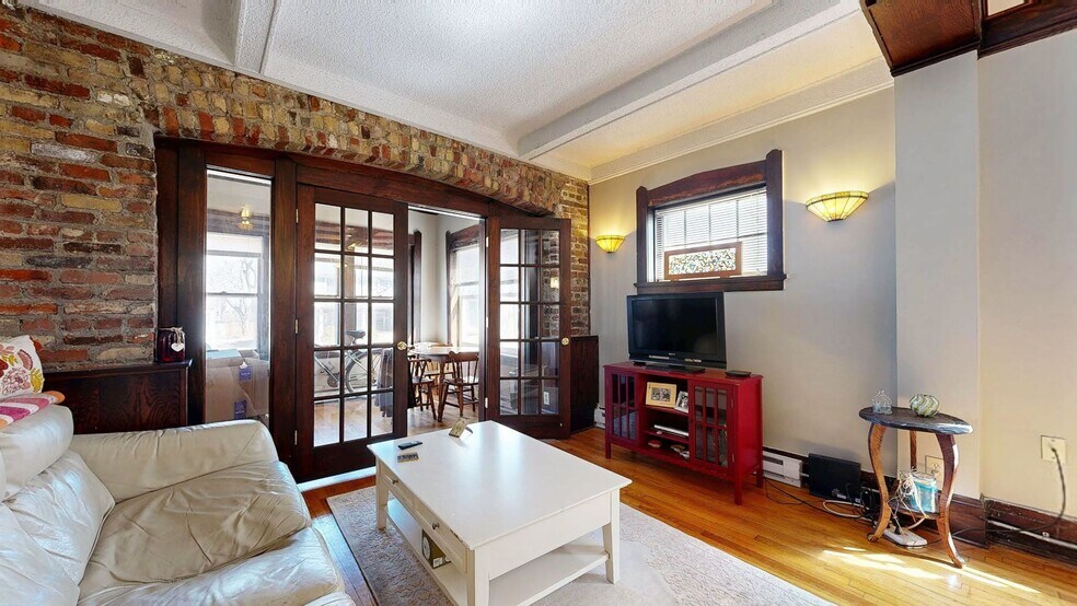 More Photos Of 604 Holly Ave, Saint Paul Apartments For Sale