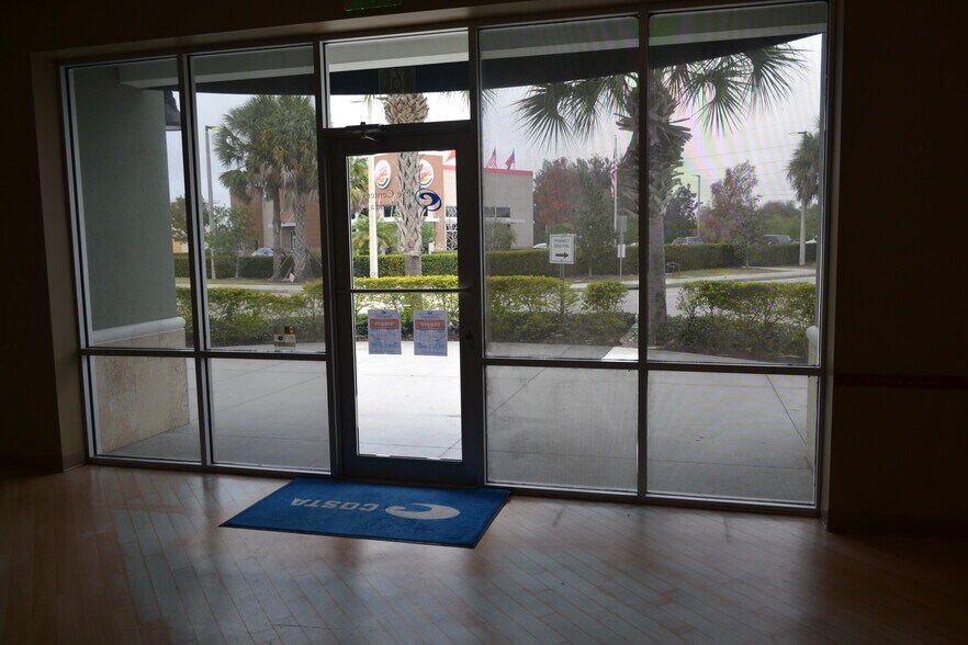More Photos Of 17966 N Tamiami Trl, North Fort Myers Storefront Retail Office For Lease