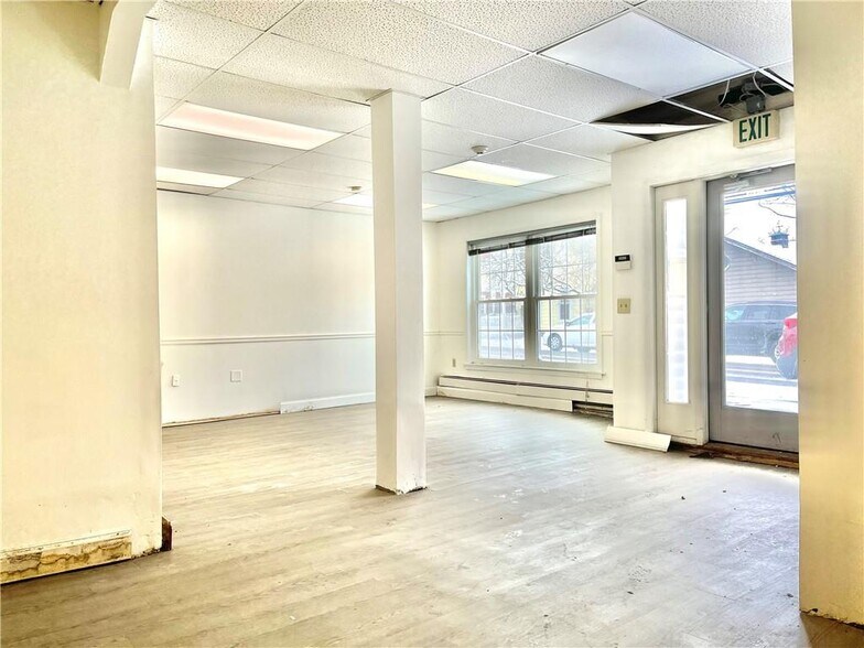 More Photos Of 10 Ontario St, Honeoye Falls Office Residential For Sale