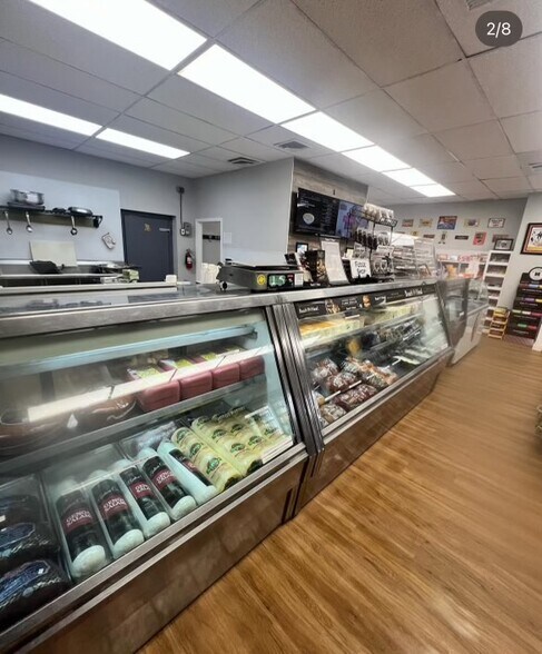 More Photos Of 221 Oak Ave, Torrington Storefront Retail Residential For Lease