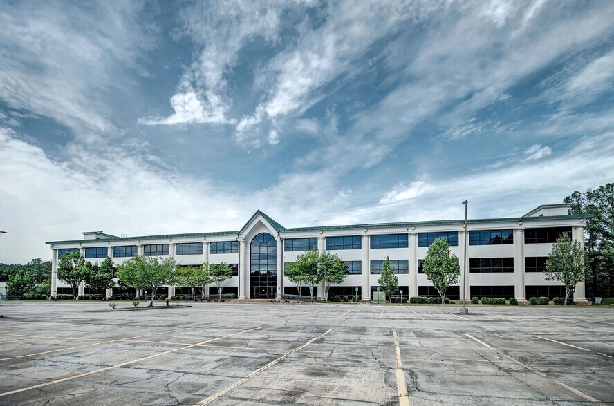 More Photos Of 385B Highland Colony Pky, Ridgeland Office For Lease