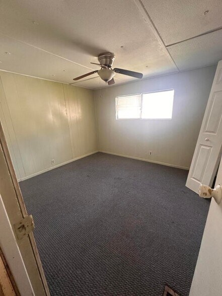 More Photos Of 325 Vernon St, New Llano Land For Sale