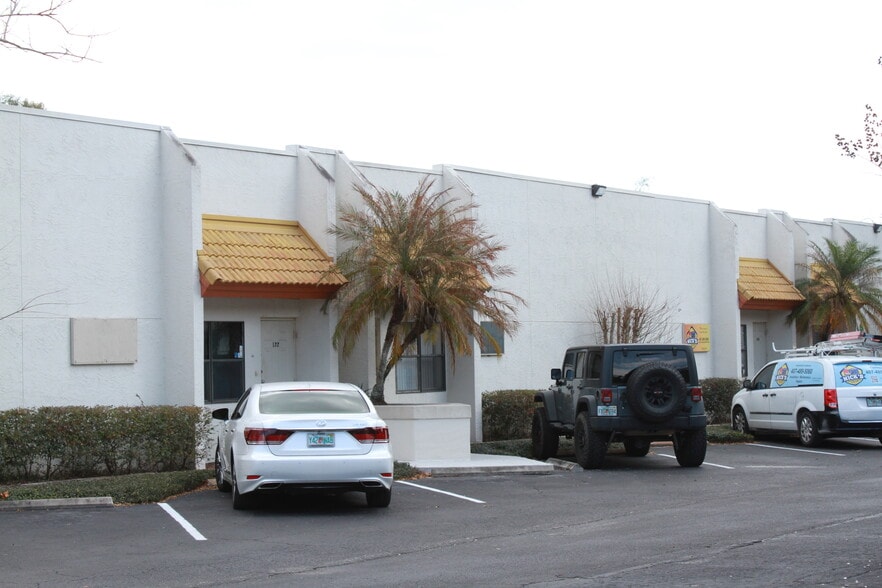 Primary Photo Of 174-B Semoran Commerce Pl, Apopka Light Manufacturing For Sale