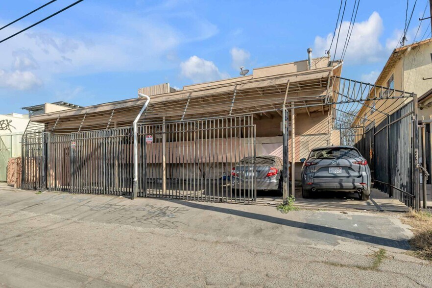 More Photos Of 17944 Schoenborn St, Northridge Apartments For Sale