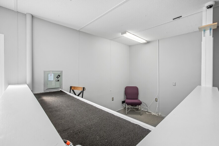 More Photos Of 1255 Mountainview Rd, King Religious Facility For Sale