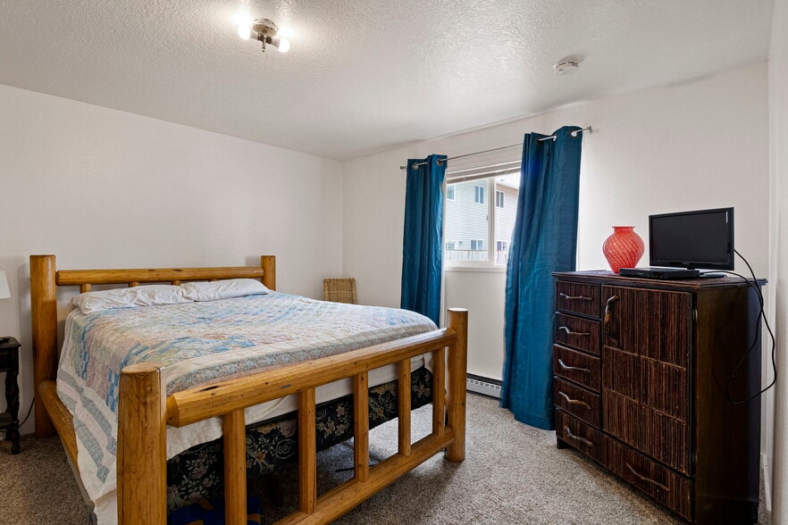 More Photos Of 805-875 Gerth Ave NW, Salem Apartments For Sale