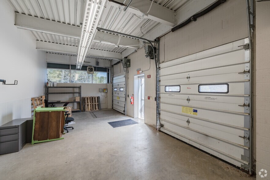 More Photos Of 4300 Fashion Square Blvd, Saginaw Office For Lease