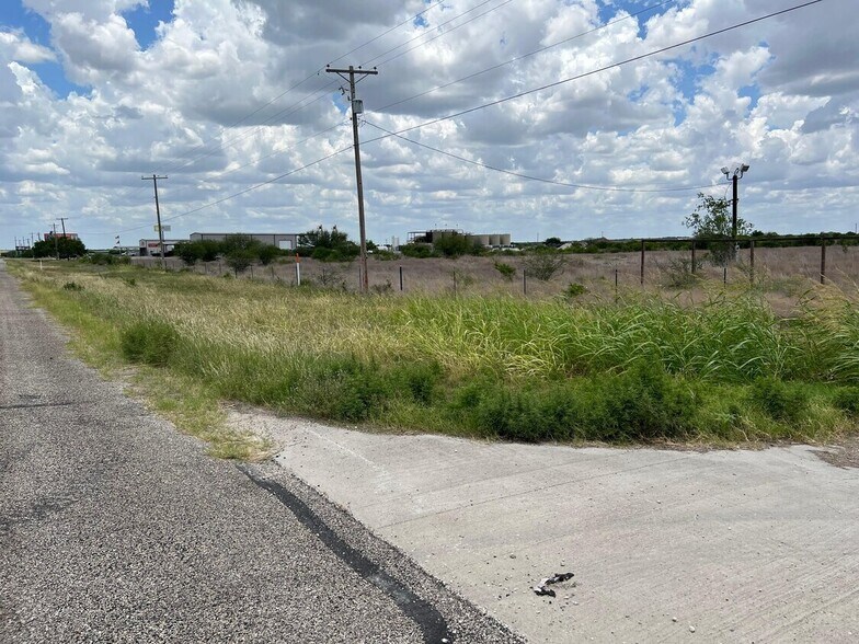 More Photos Of 3232 I-37 Frontage Rd, Three Rivers Land For Sale