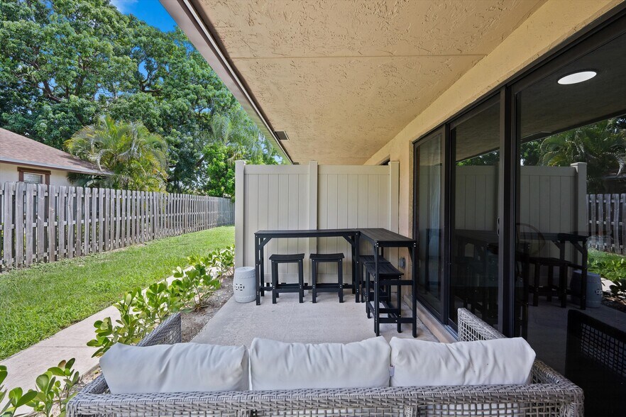 More Photos Of 1262 The 12th Fairway, Wellington Apartments For Sale