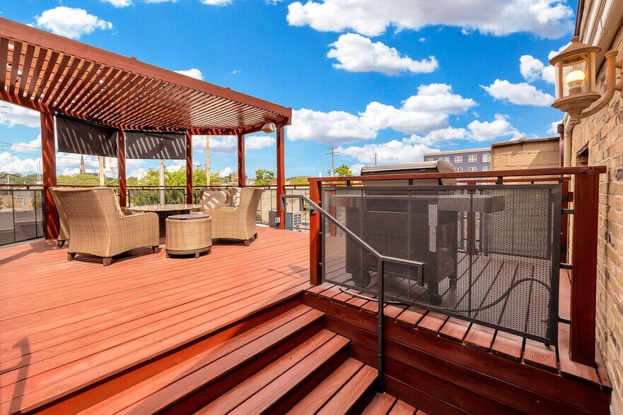 More Photos Of 1331 N Martin Luther King Dr, Milwaukee Storefront Retail Residential For Sale