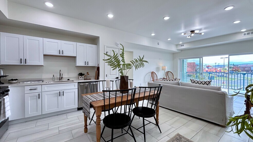 More Photos Of 129 Sugarfoot Way, Pigeon Forge Apartments For Sale