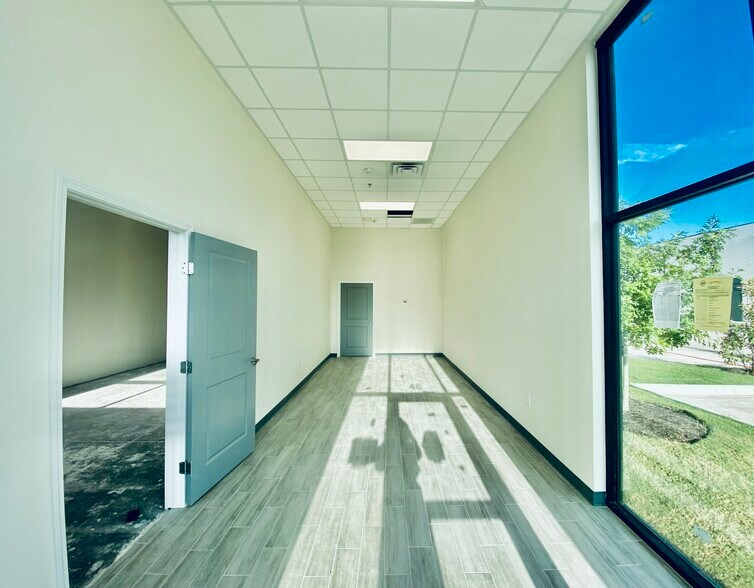 More Photos Of 4231 S Main St, Stafford Storefront Retail Office For Lease
