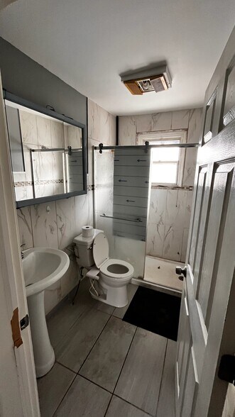 More Photos Of 641 Chester Pike, Prospect Park Restaurant For Sale