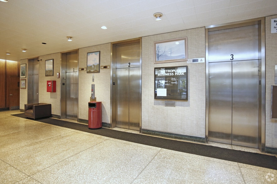 More Photos Of 1900 N Austin Ave, Chicago Manufacturing For Lease