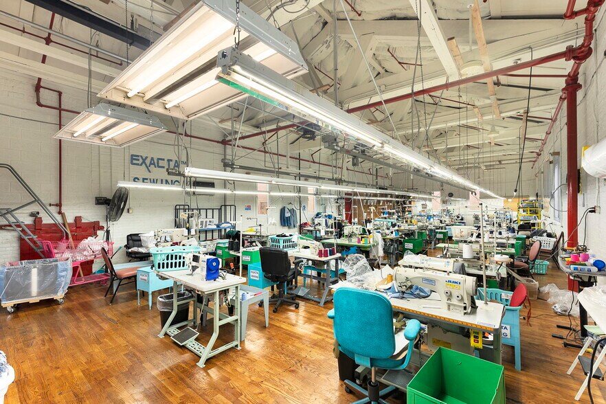 More Photos Of 100-118 John F Kennedy Dr N, Bloomfield Warehouse For Lease