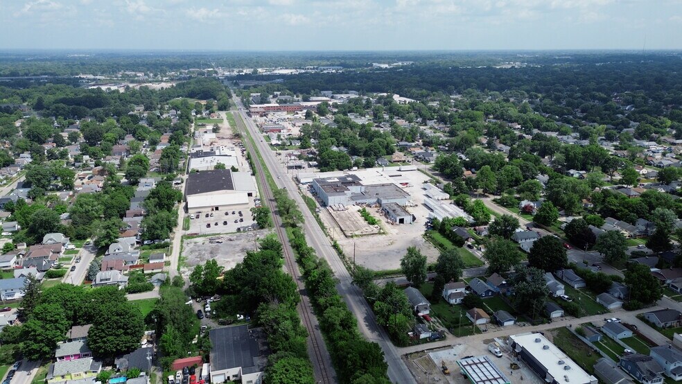 More Photos Of 1213 N Sherman Dr, Indianapolis Warehouse For Lease