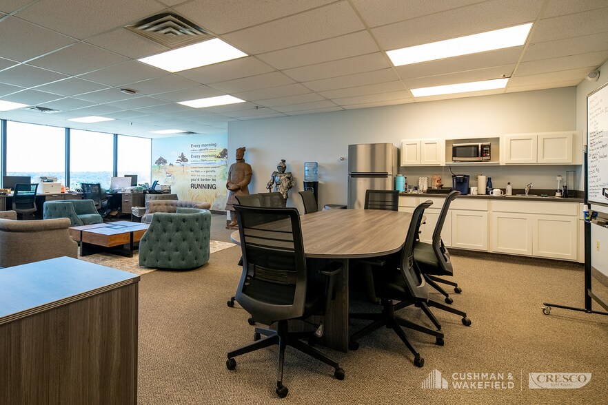 More Photos Of 4807 Rockside Rd, Independence Office For Lease