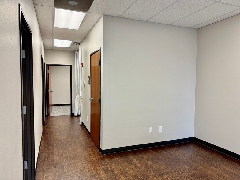 More Photos Of 2651 Sagebrush Dr, Flower Mound Office For Lease