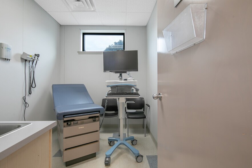 More Photos Of 7 E Duncan St, Lillington Medical For Sale