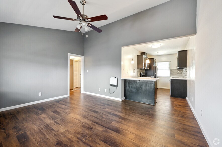 More Photos Of 435 W Regent St, Inglewood Apartments For Sale