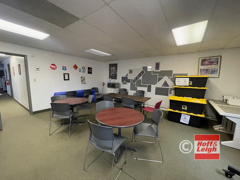 More Photos Of 665 W Market St, Akron Office For Sale