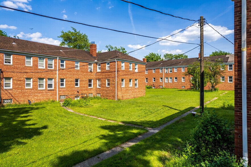 More Photos Of 1832-1864 Forest Hills Blvd, Cleveland Apartments For Sale