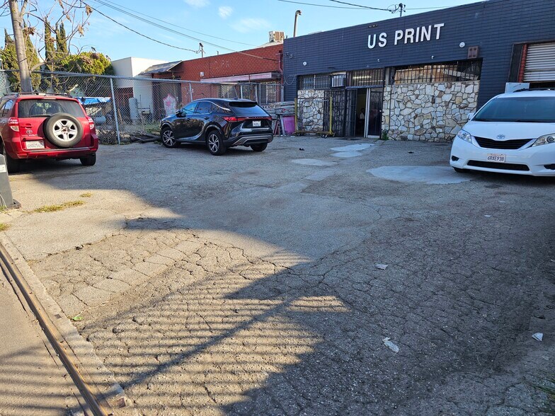 More Photos Of 236 W 31st St, Los Angeles Manufacturing For Sale