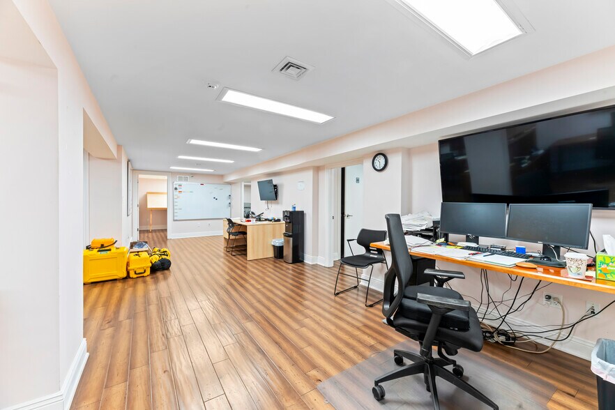 More Photos Of 330 New Brunswick Ave, Fords Office For Sale
