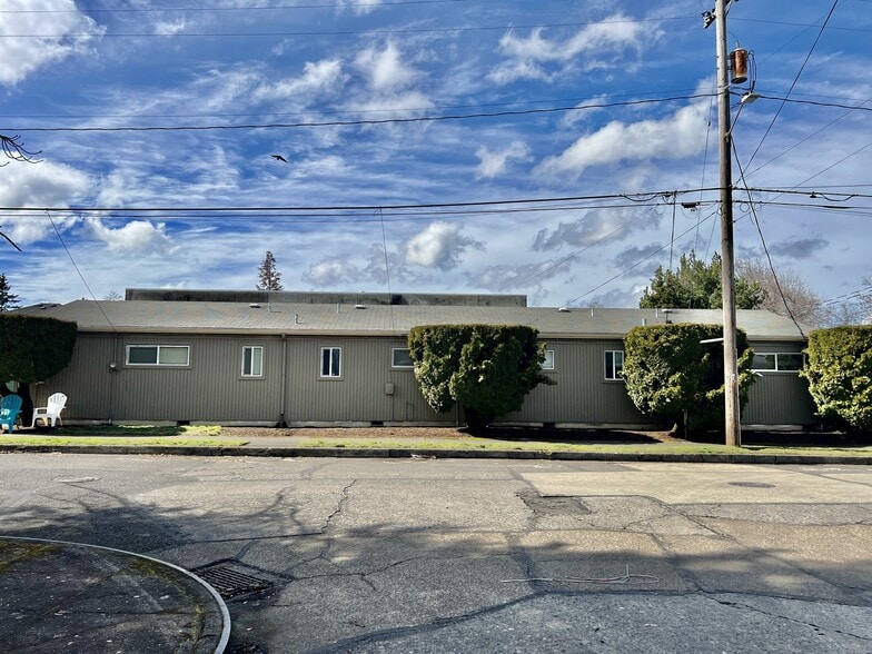More Photos Of 5730 SE Center St, Portland Multifamily For Sale