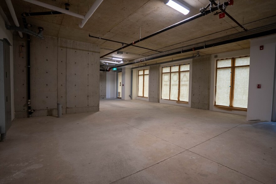 More Photos Of 1301 Hillside Av, Victoria Apartments For Sale