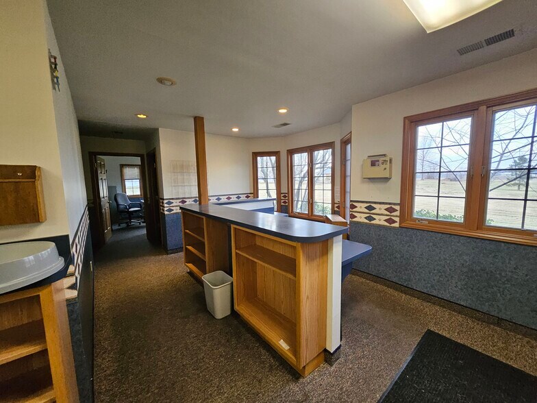 More Photos Of 13330 Darmstadt Rd, Evansville Office For Sale