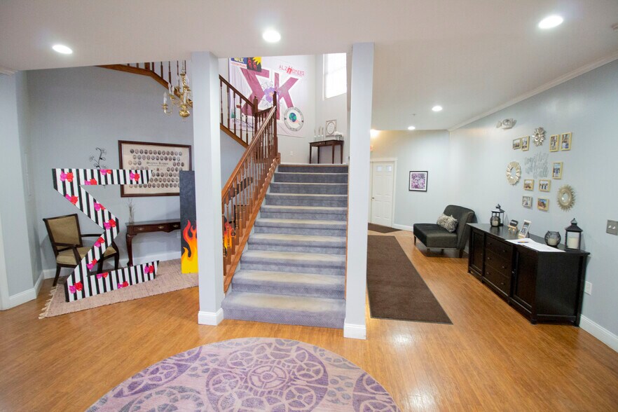 More Photos Of 3125 W Michigan Ave, Kalamazoo Dormitory For Sale