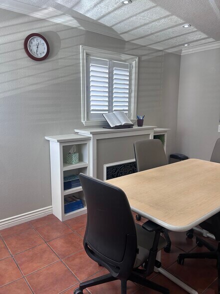 More Photos Of 1215 S Main St, Orem Office For Sale
