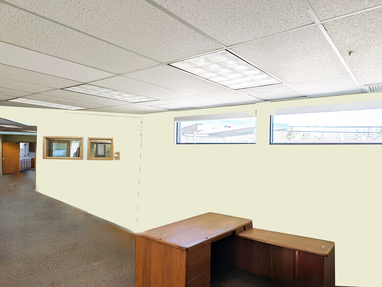 More Photos Of 122 Northeastern Blvd, Nashua Bank For Lease