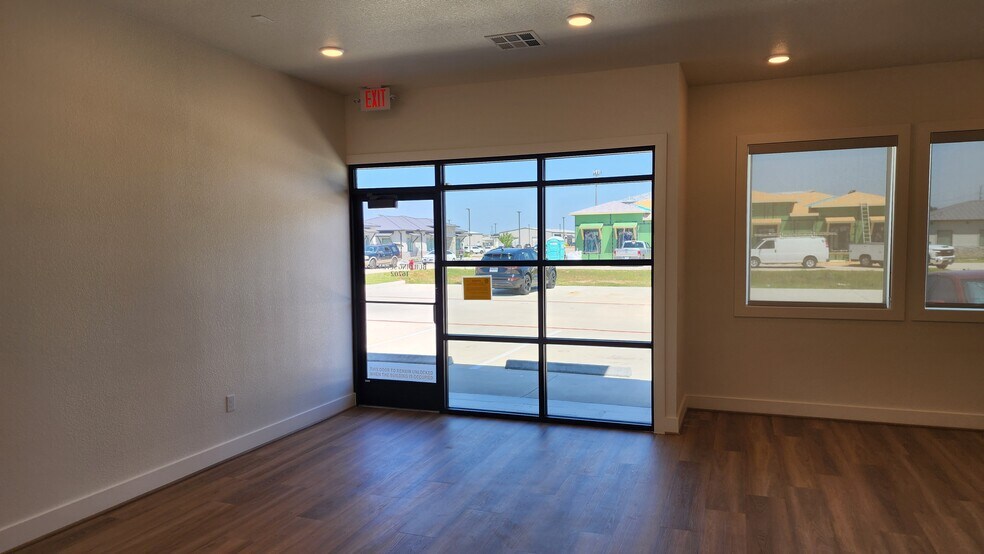 More Photos Of 16702 House Hahl Rd, Cypress Medical For Lease