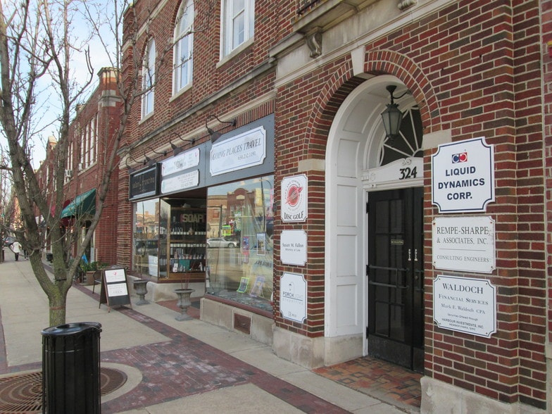 Primary Photo Of 322-324 W State St, Geneva Office For Lease