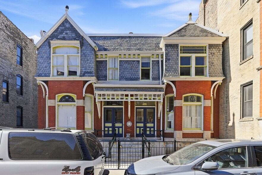 Primary Photo Of 2424-2428 N Geneva Ter, Chicago Apartments For Sale