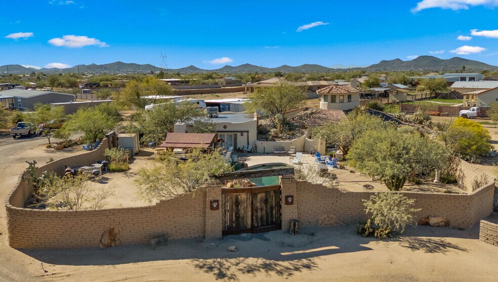 More Photos Of 1935 E Joy Ranch Rd, Phoenix Specialty For Sale