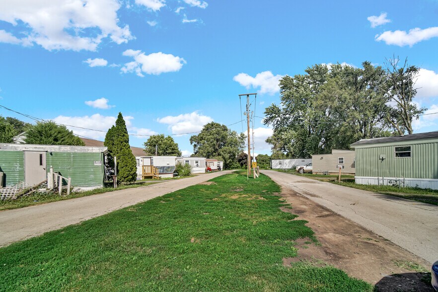 More Photos Of 1945 S Schuyler Ave, Kankakee Manufactured Housing Mobile Home Park For Sale