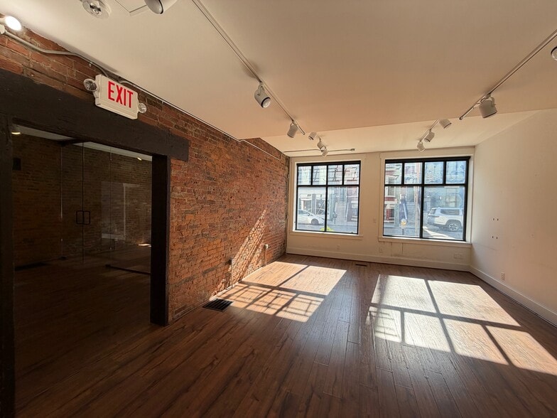 More Photos Of 1400 Elm St, Cincinnati Storefront Retail Office For Lease
