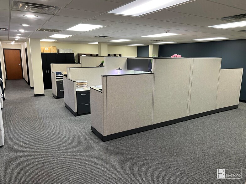 More Photos Of 2329 Solona St, Haltom City Warehouse For Sale