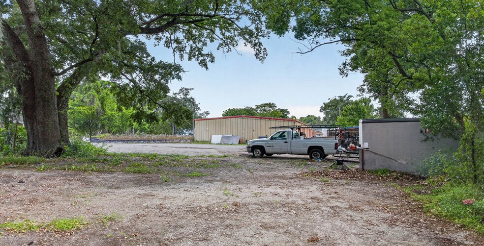 More Photos Of 6803 N Orange Blossom Trail, Orlando Specialty For Sale