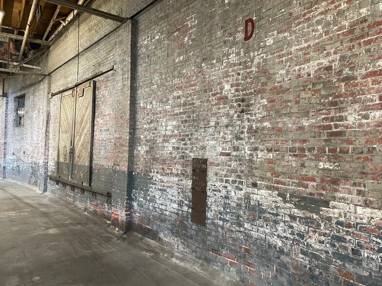 More Photos Of 715 W Whitehall St SW, Atlanta Warehouse For Sale