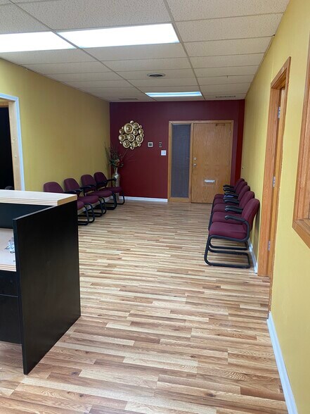 More Photos Of 18350 Kedzie Ave, Homewood Loft Creative Space For Lease