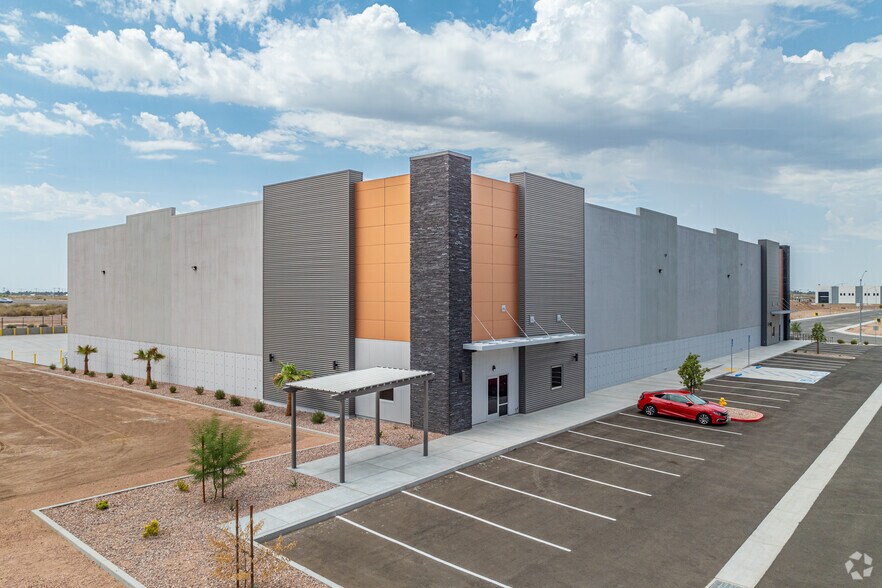 More Photos Of 1713 Stefani St, Calexico Distribution For Lease