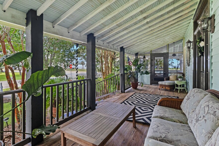 More Photos Of 201 8th St, Port Saint Joe Office For Sale