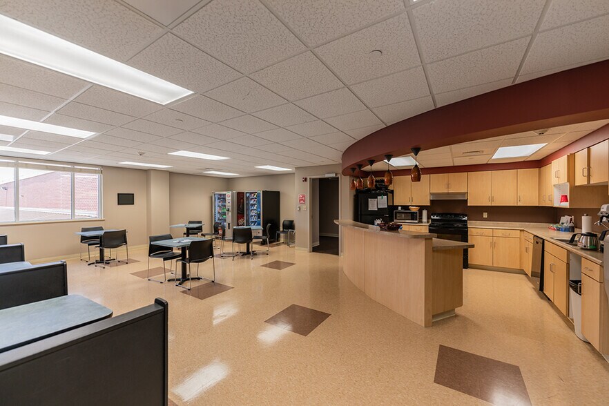 More Photos Of 330 Bob Heath Dr, Huntsville Office For Lease