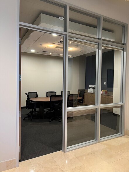 More Photos Of 7710 Rialto Blvd, Austin Medical For Lease