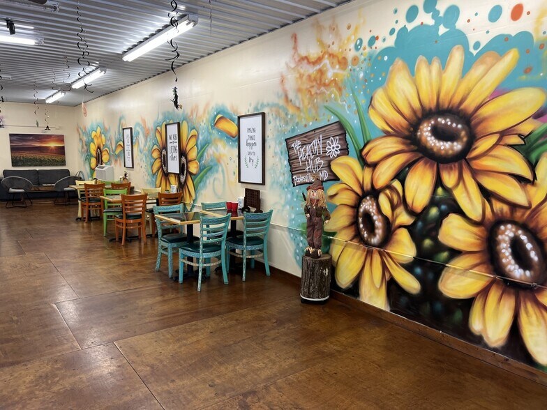 More Photos Of 19961 Fisher Ave, Poolesville Freestanding For Sale